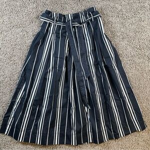 H & M striped‎ knee length black white skirt size 2 casual stretch pockets Y2K